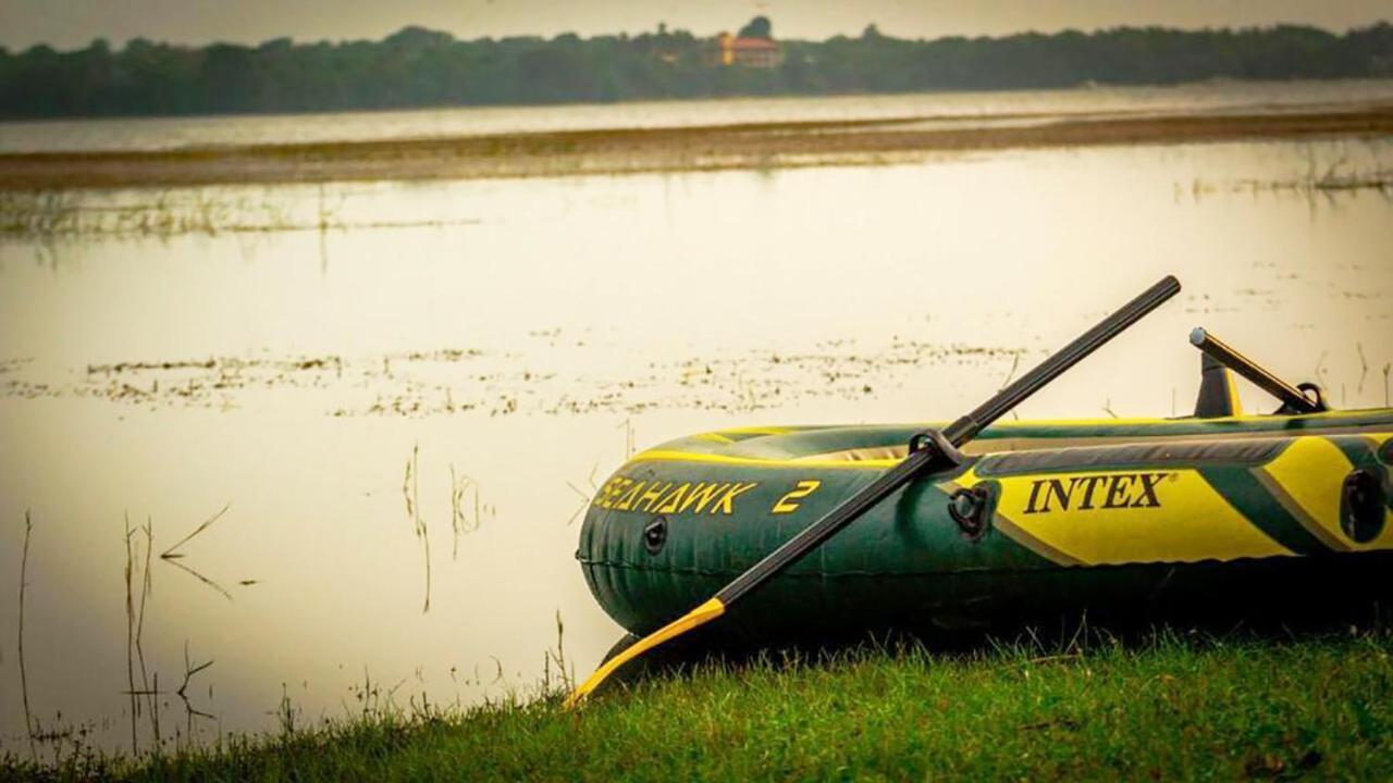 Serenity Lake Resort Yala Tissamaharama Exterior photo
